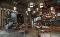 餐廳一層與吧臺區(qū)域裝修